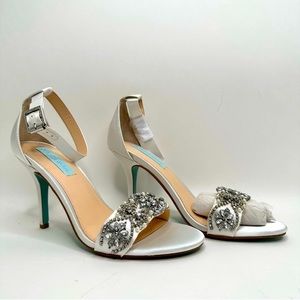 Betsy Johnson Satin Ivory Bridal Heels NEW